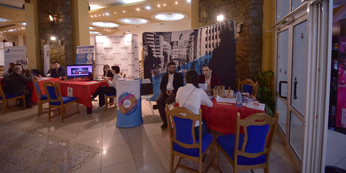 Peste 2.500 de vizitatori la Cafeneaua cu Joburi în Bacău